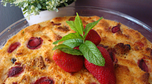 Poutiga-me-fraoules-kai-tsoureki-1